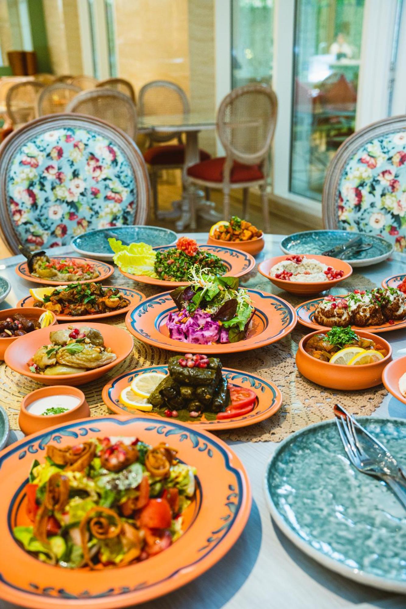 Millennium Place Doha Eksteriør bilde Armenian cuisine